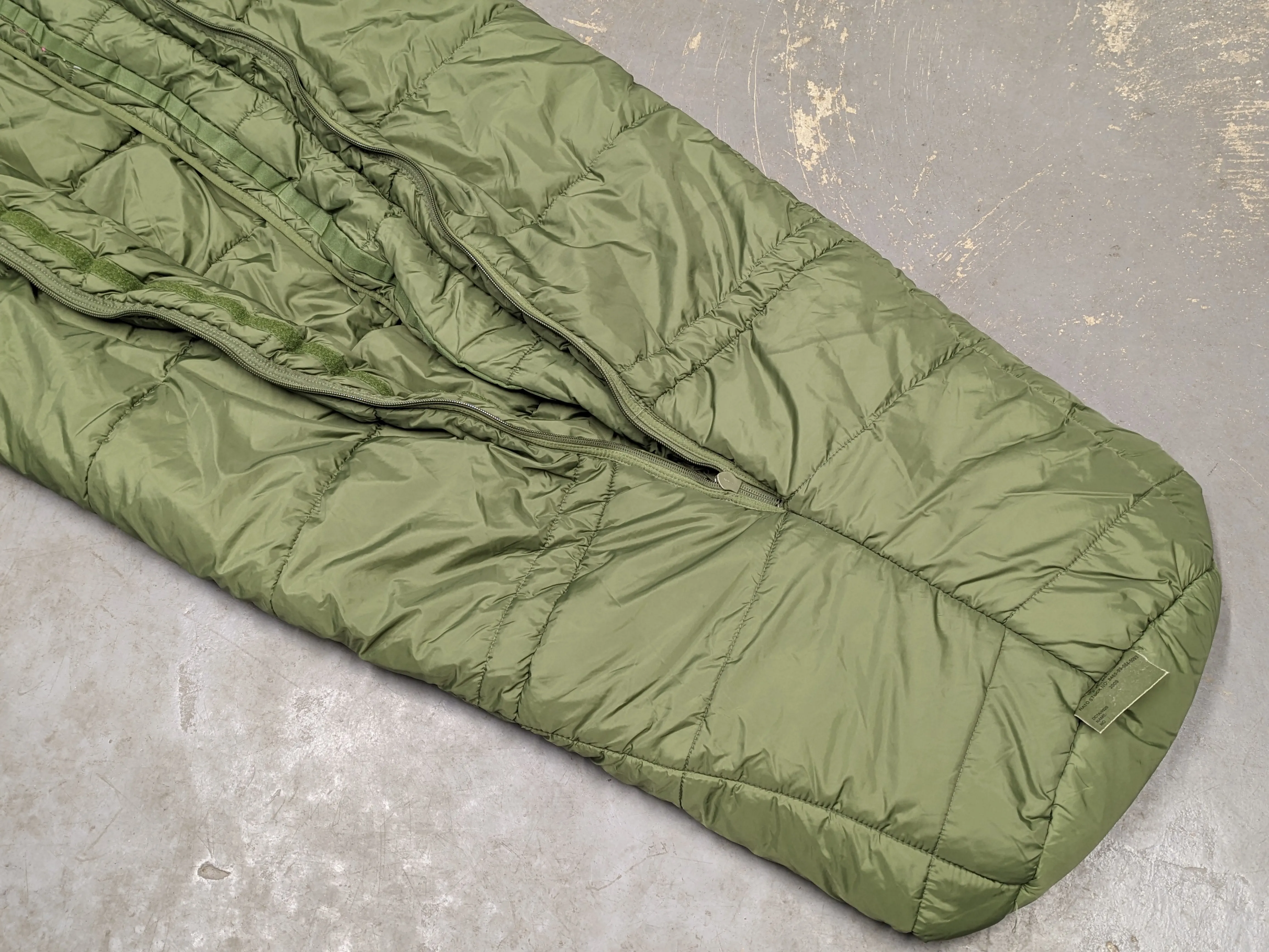 Arctic Extreme Cold Weather Sleeping Bag - Dated 2009