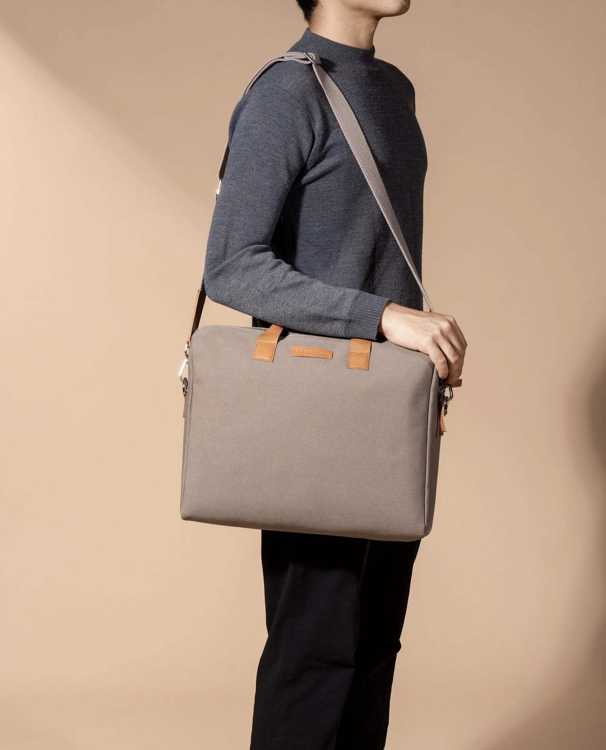 Fleet Messenger Bag