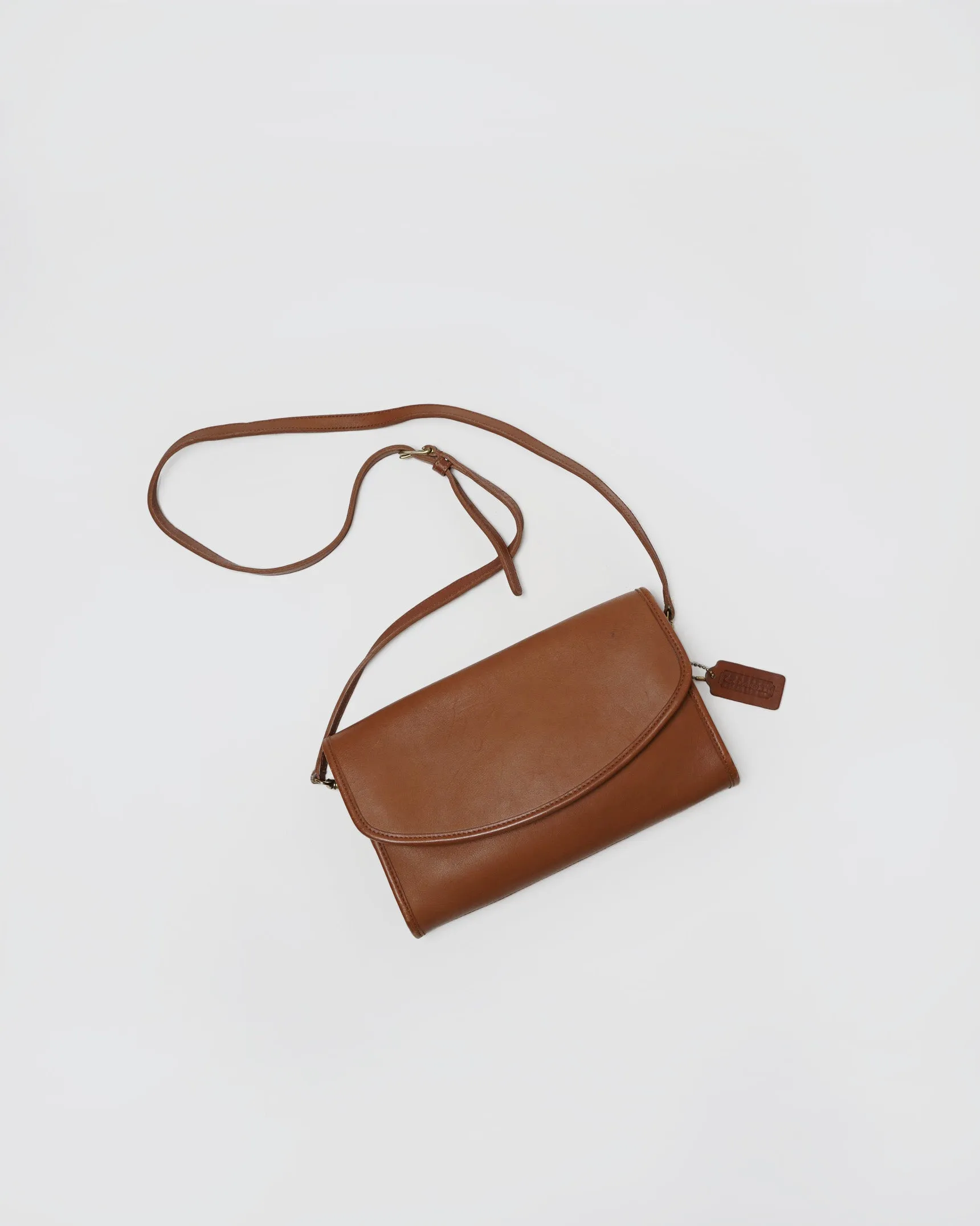 Leather Shoulder Bag / Tan