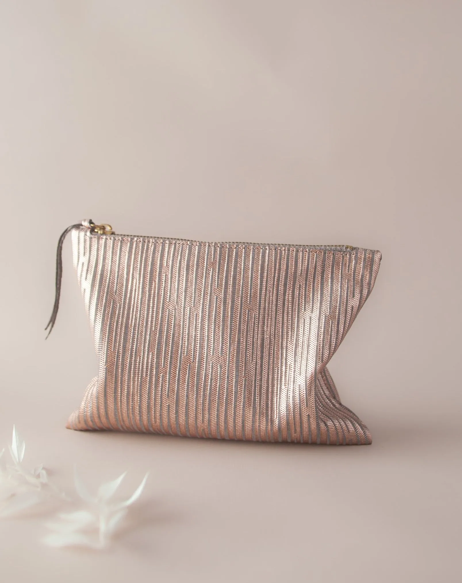 NOA Clutch – Rose Gold