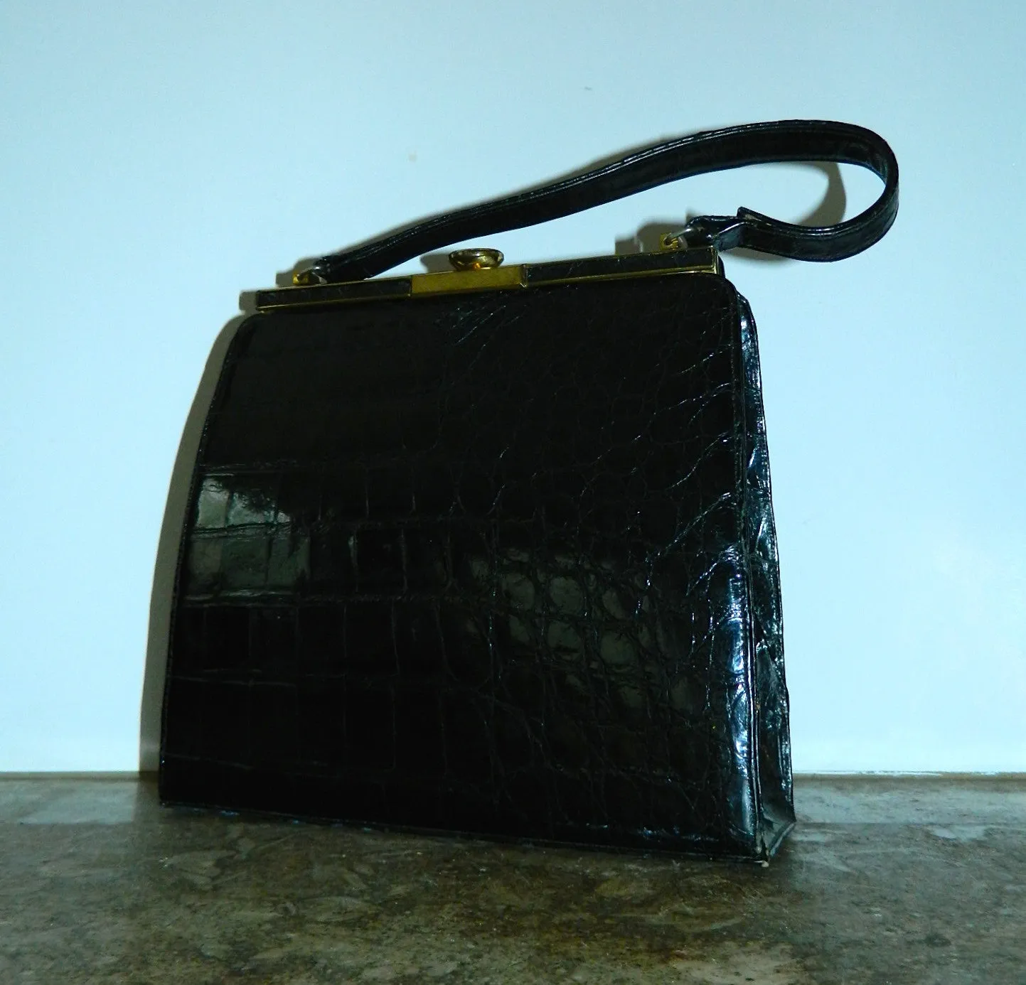 vintage black alligator handbag 1960s Bellestone gator purse