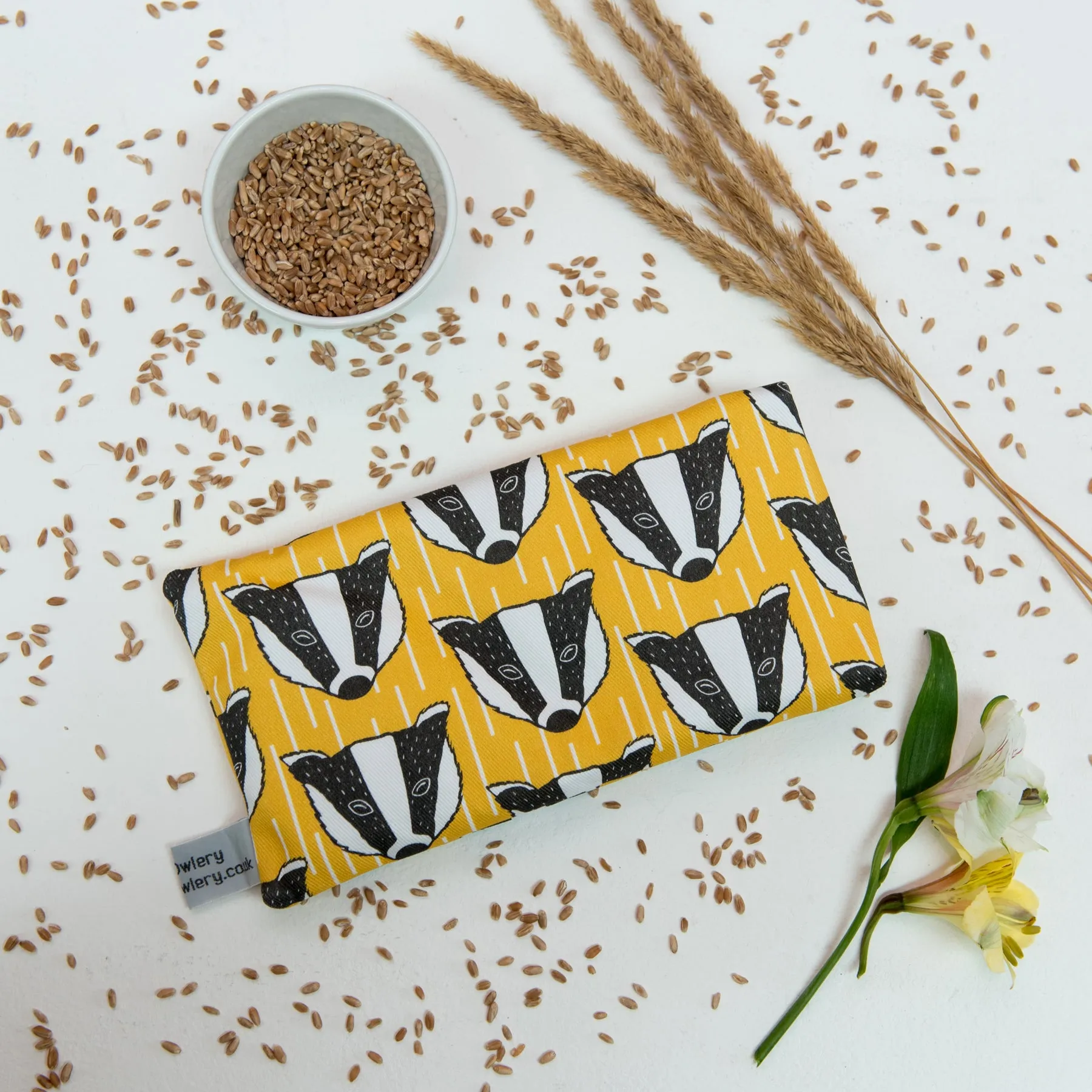 YELLOW BADGER MICROWAVEABLE WHEAT BAG